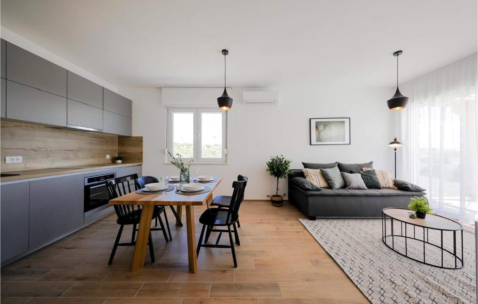 Stunning Home In Vrsi With Kitchen Esterno foto