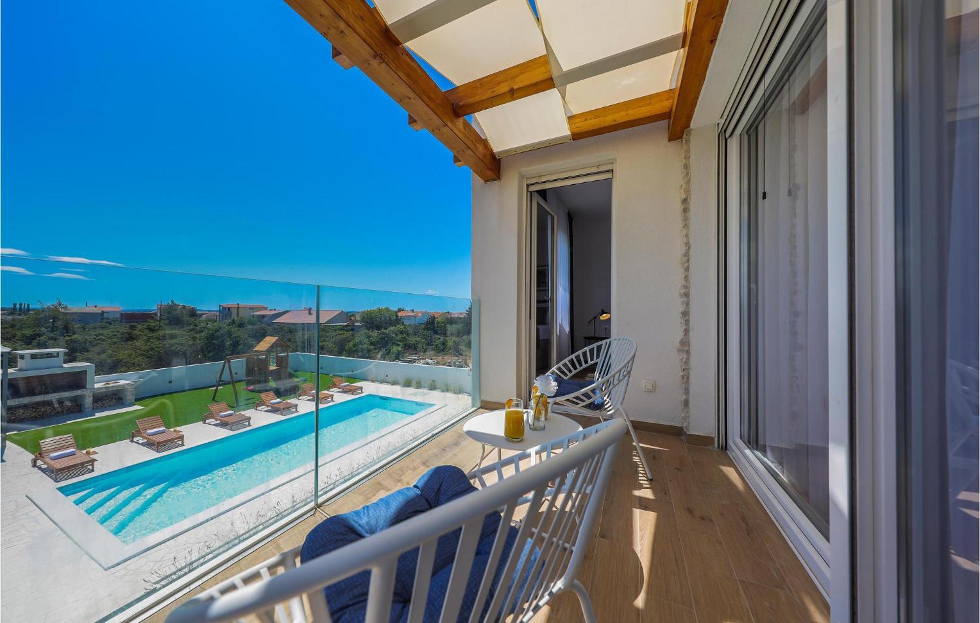 Stunning Home In Vrsi With Kitchen Esterno foto